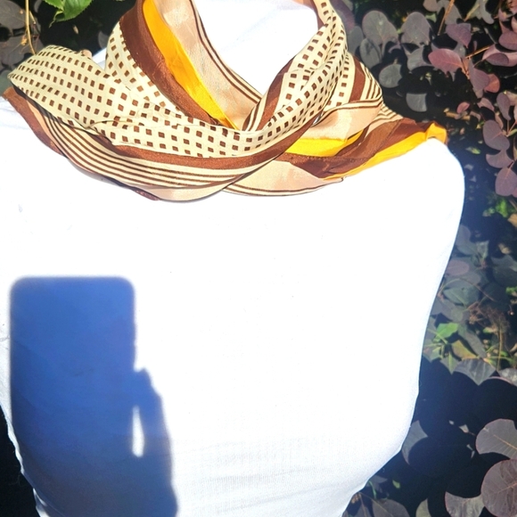 Vintage PAOLI Rectangular Scarf Beatiful Colors Lightweight 44in x 13in - Picture 4 of 4